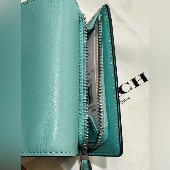 ‼️SOLD‼️COACH mini wallet - Picture 7 of 7